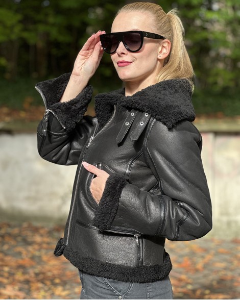 Bunda dámská Kara černá s kožíškem "pilotka"